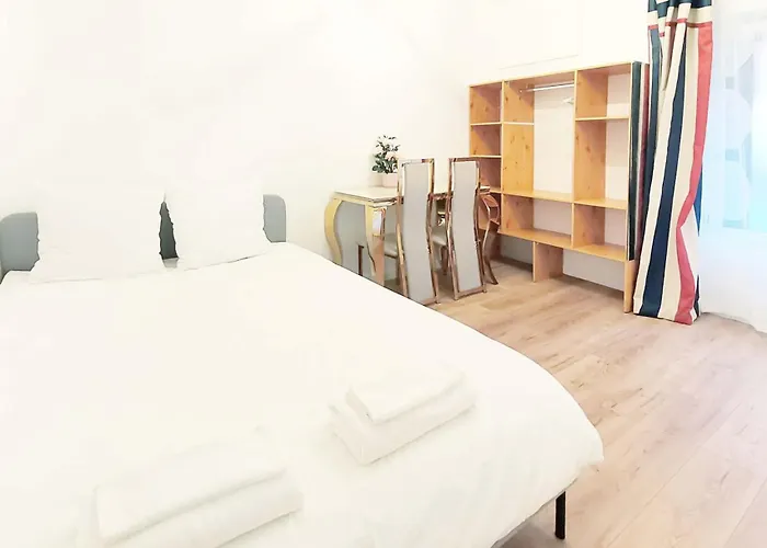 Apartman 2-bedroom Lovely Flat Close To Eiffel Tower Párizs